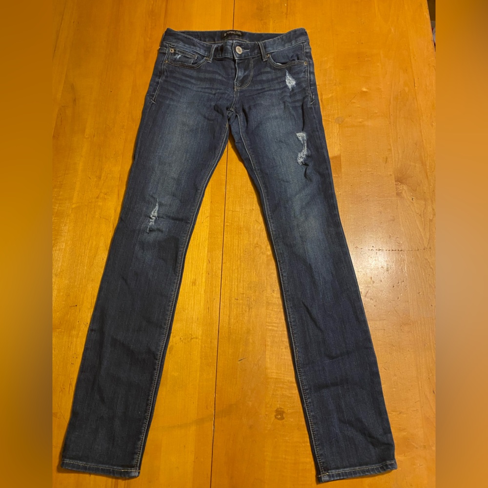 Brand new, size 2R Skinny Express jeans